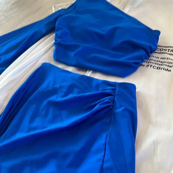 Sherri Hill 2 piece prom dress. Size 00 - Picture 4 of 12